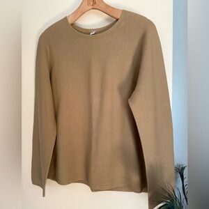 Uniglo 3D Knit NWT